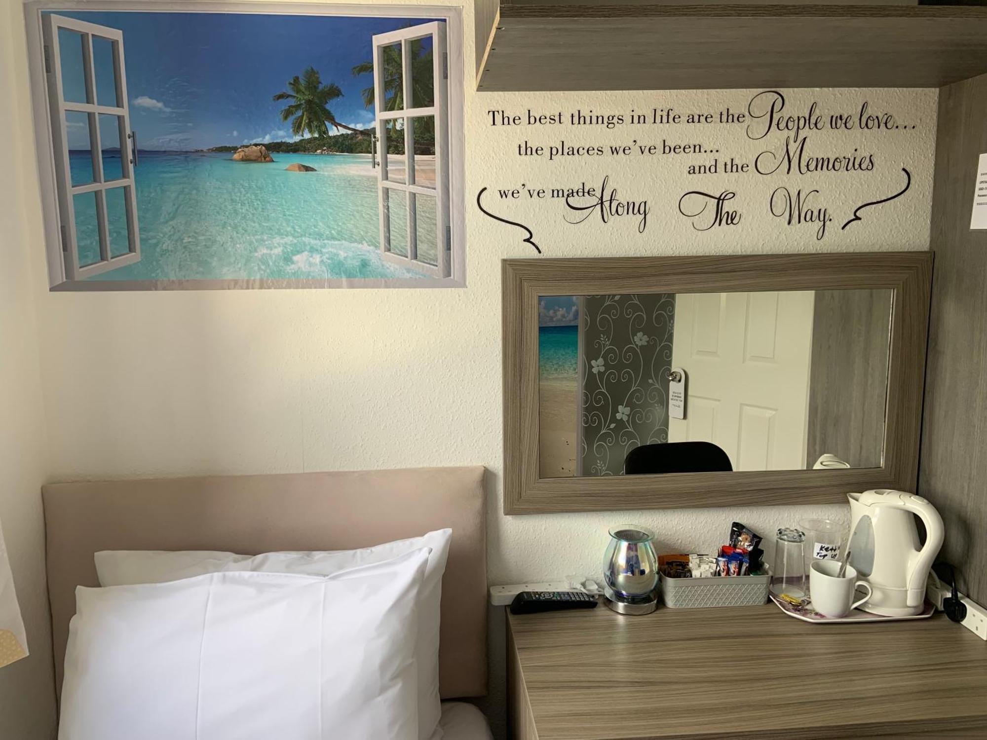 Enjoy Your Stay At Chorley Road ドロイトウィッチ エクステリア 写真